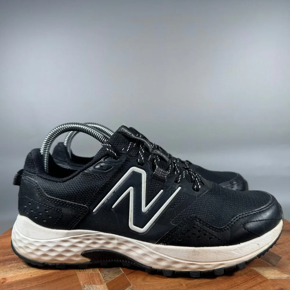 New Balance 410v8 Womens Trail Running Shoes Black White WT410LB8 Size 8.5